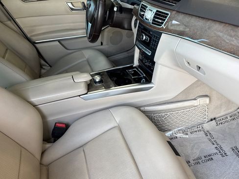 Used 2015 Mercedes-Benz E 250 BlueTEC 4MATIC Sedan image 27
