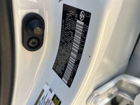 Used 2021 Toyota Corolla LE FWD image 10