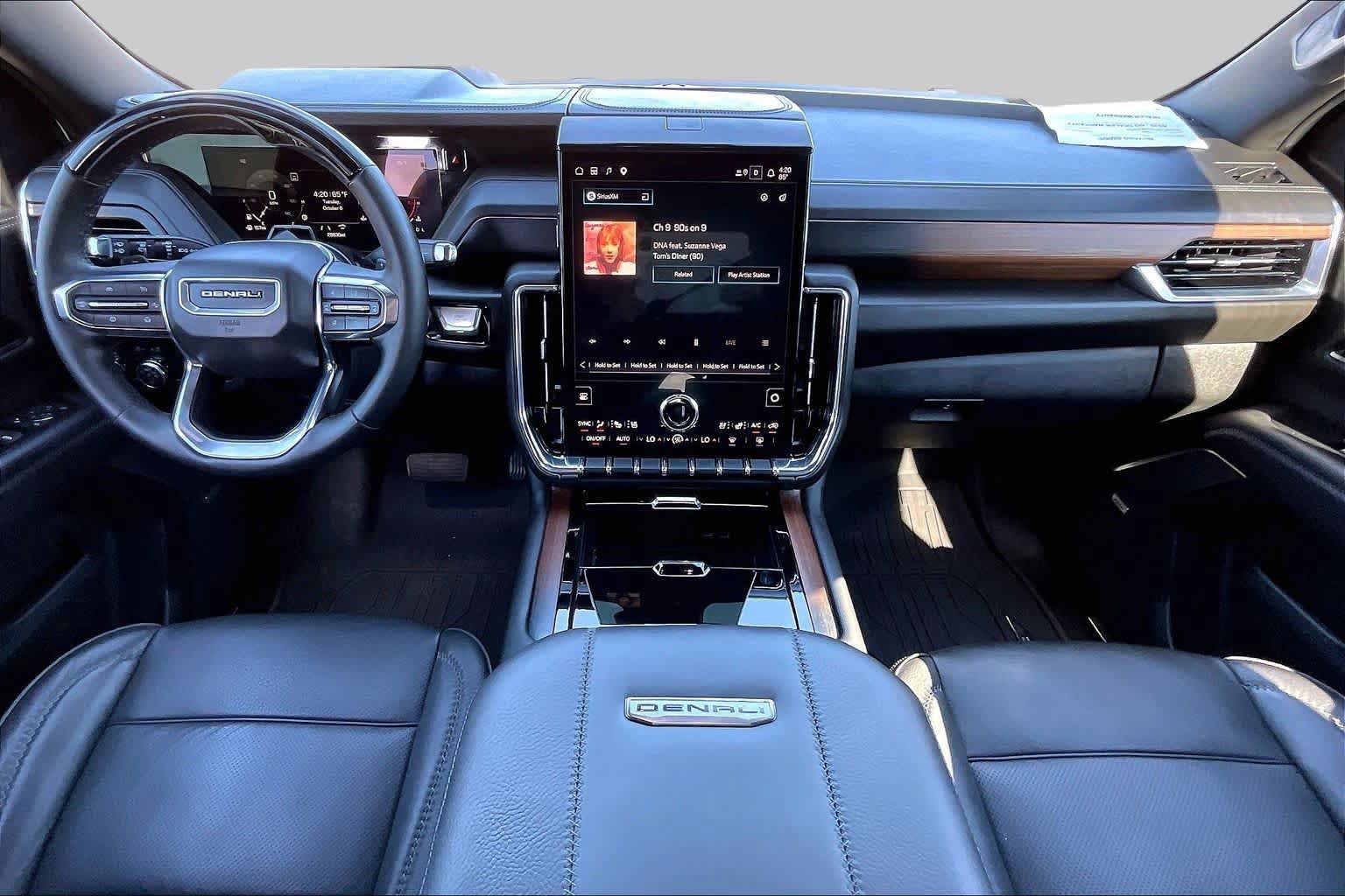 Used 2025 GMC Yukon Denali w/ Denali Reserve Package AWD/4WD image 15