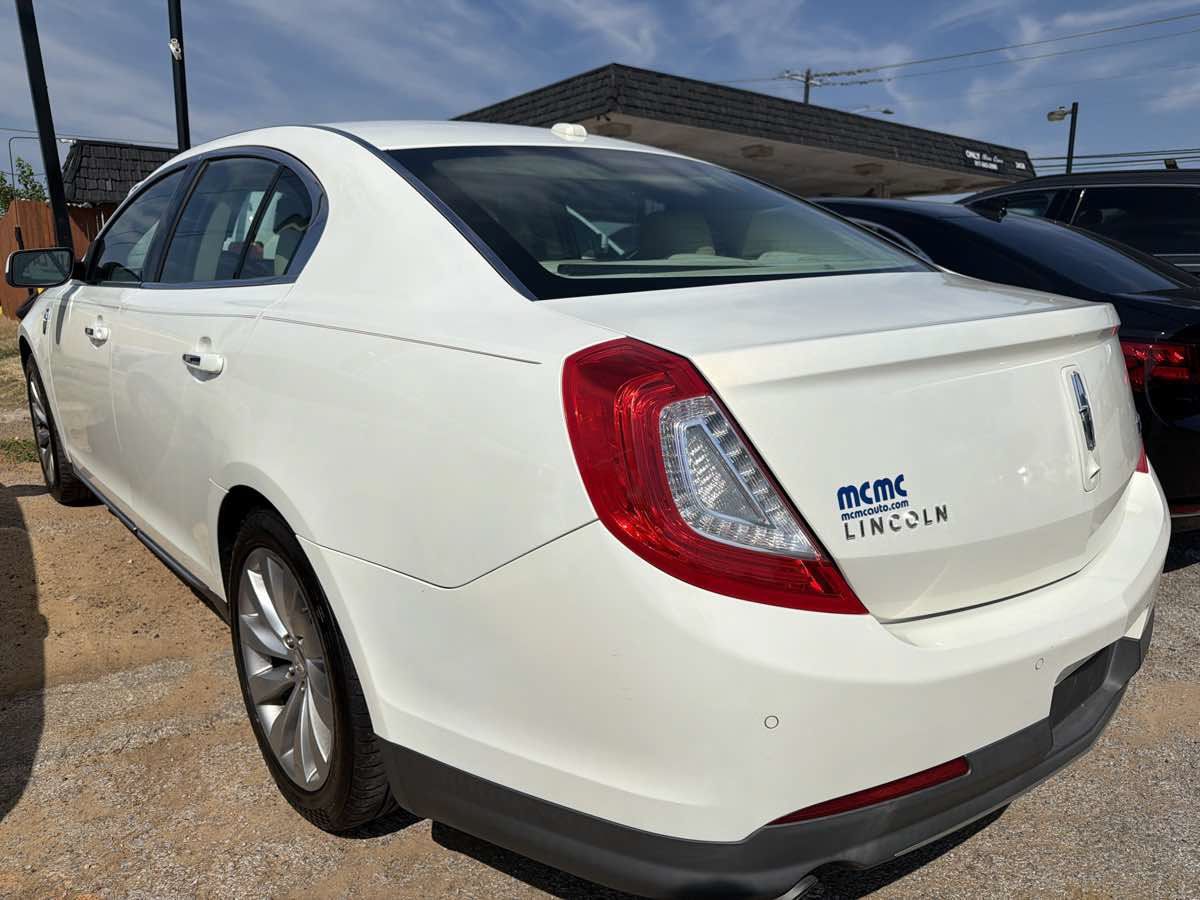 Used 2013 Lincoln MKS FWD image 4