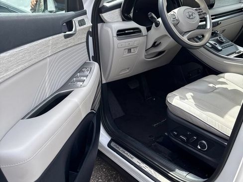 Used 2023 Hyundai Palisade Calligraphy w/ Cargo Package FWD image 6