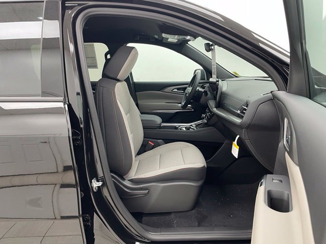 New 2027 Chevrolet Traverse LT AWD/4WD image 21