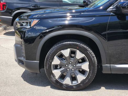Used 2026 Honda Pilot Elite image 8