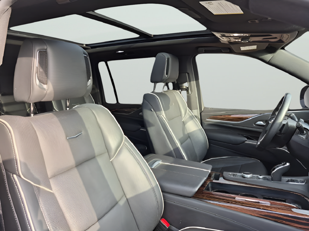 Used 2024 Cadillac Escalade ESV Premium Luxury w/ LPO, Floor Liner Package AWD/4WD image 15