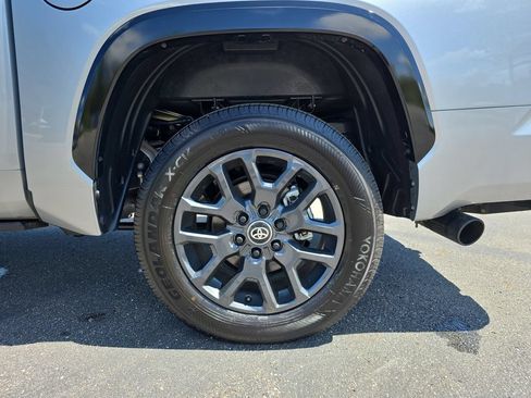 Used 2026 Toyota Tundra Platinum AWD/4WD image 37