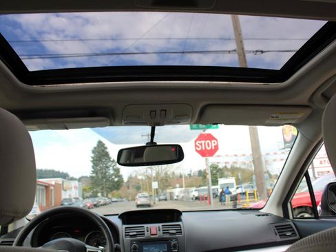 Used 2013 Subaru Crosstrek 2.0i Premium image 12