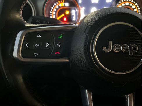 Used 2020 Jeep Wrangler Unlimited Sahara image 31