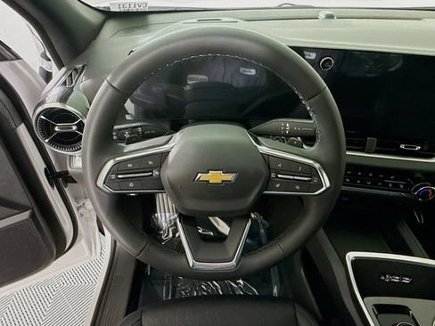 New 2026 Chevrolet Equinox LT w/ Convenience Package II AWD/4WD image 13