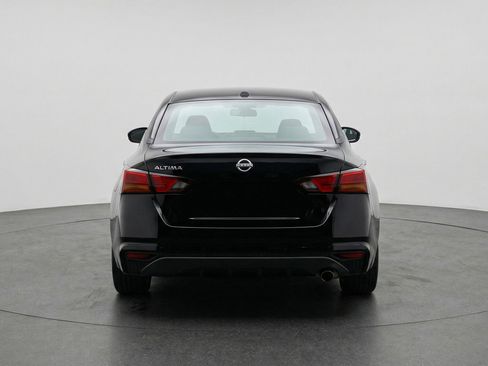 Used 2025 Nissan Altima 2.5 SV FWD image 7