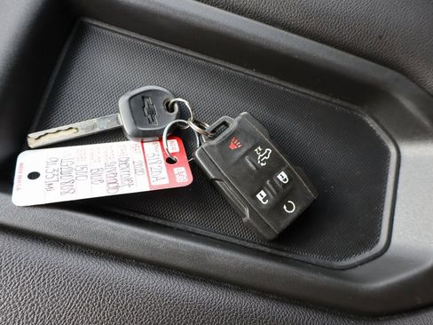 Used 2020 Chevrolet Silverado 1500 Custom Trail Boss w/ Custom Convenience Package image 27