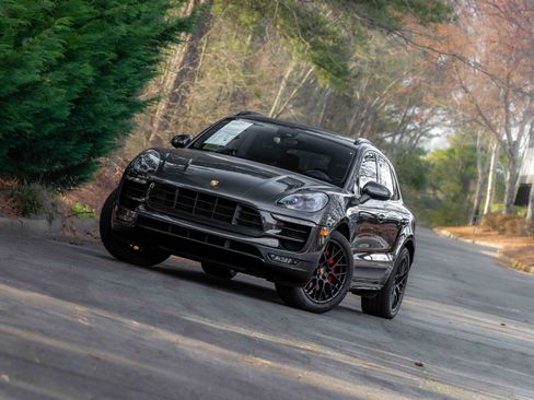 Used 2017 Porsche Macan GTS image 22