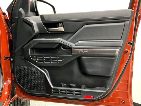 Used 2025 Toyota Tacoma TRD Sport AWD/4WD image 22