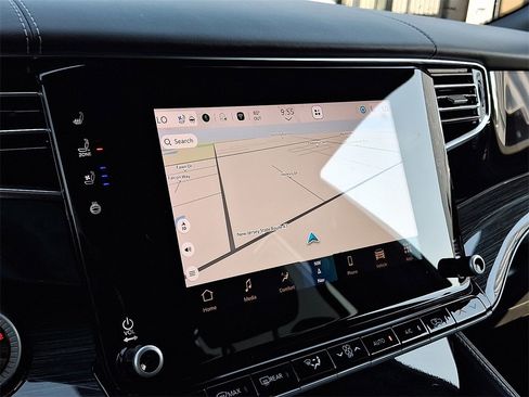 Used 2022 Jeep Wagoneer Series III w/ Convenience Group I image 18