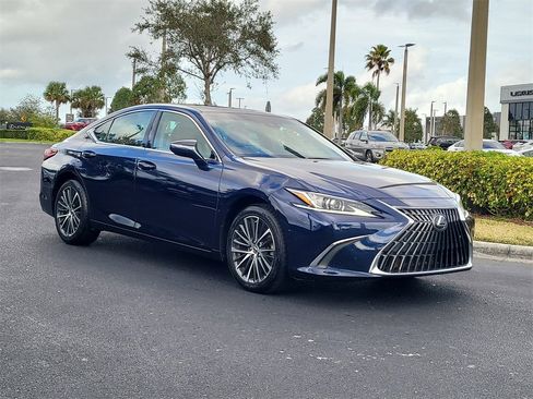 Certified 2022 Lexus ES 350 w/ Premium Package image 1