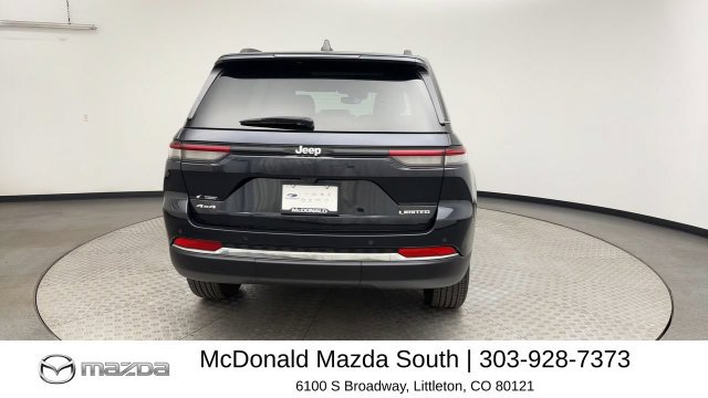 Used 2024 Jeep Grand Cherokee Limited AWD/4WD image 3