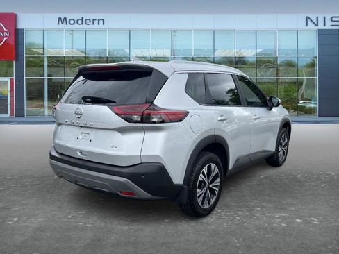 Certified 2023 Nissan Rogue SV w/ SV Premium B Package FWD image 5