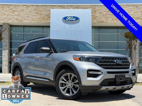 Used 2022 Ford Explorer XLT w/ Equipment Group 202A RWD image 1