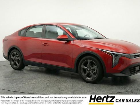 Used 2025 Kia K4 LXS FWD image 1