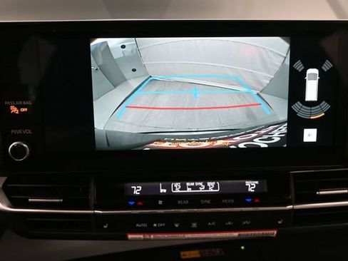Used 2026 Toyota Sienna XLE AWD/4WD image 28