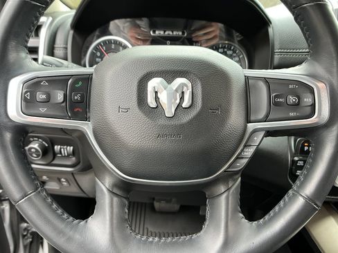 Used 2022 RAM 1500 Laramie AWD/4WD image 14