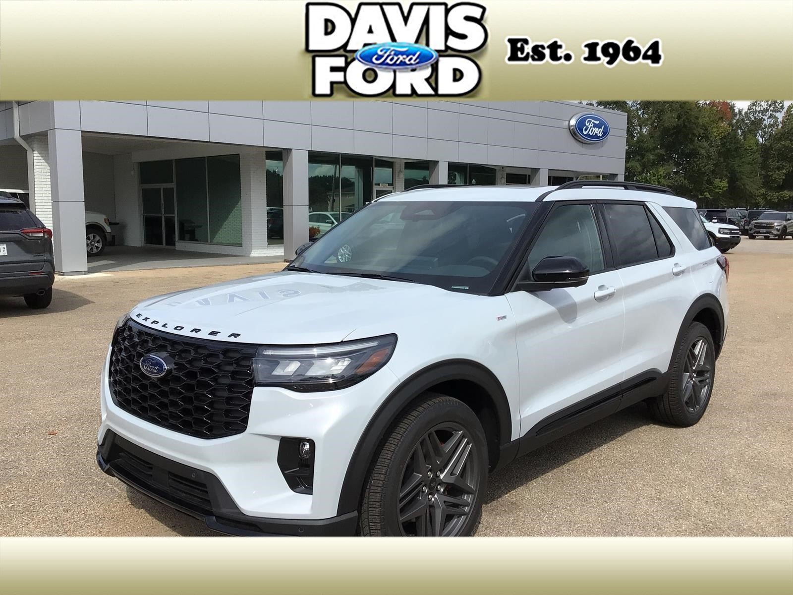 New 2026 Ford Explorer ST-Line w/ ST-Line Street Pack AWD/4WD image 1