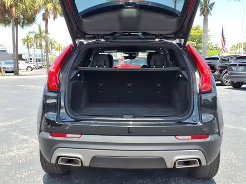 Used 2022 Cadillac XT4 Premium Luxury w/ Enhanced Visibility Package FWD image 17
