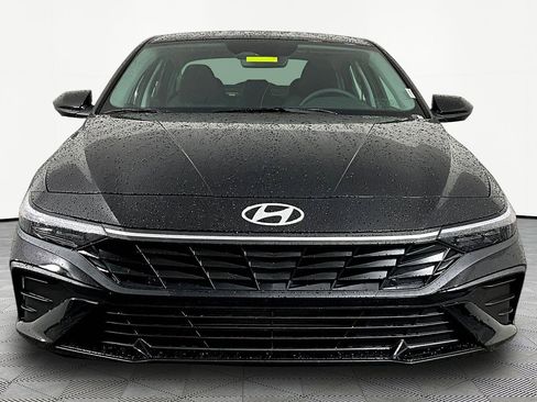 New 2026 Hyundai Elantra SEL Sport FWD image 2