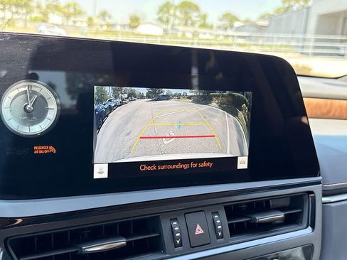 Used 2025 Lexus ES 350 w/ Premium Package FWD image 24