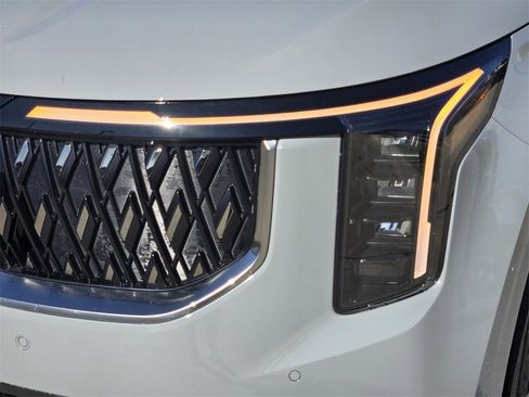 New 2026 Kia Carnival EX image 6