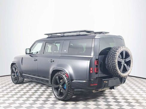 Certified 2023 Land Rover Defender 130 X-Dynamic SE image 7