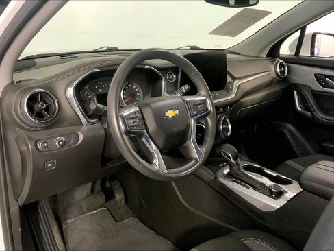 Used 2024 Chevrolet Blazer LT w/ Convenience Package FWD image 14