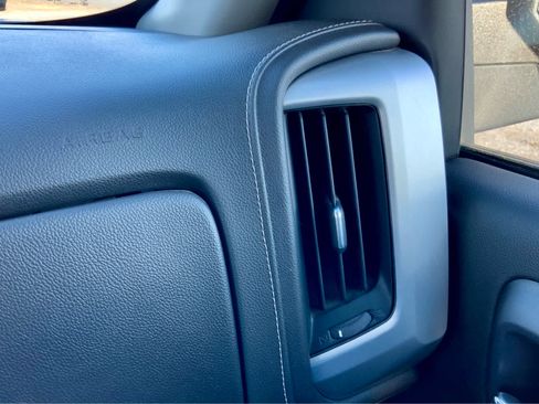 Used 2018 GMC Sierra 1500 SLT w/ SLT Preferred Package image 48