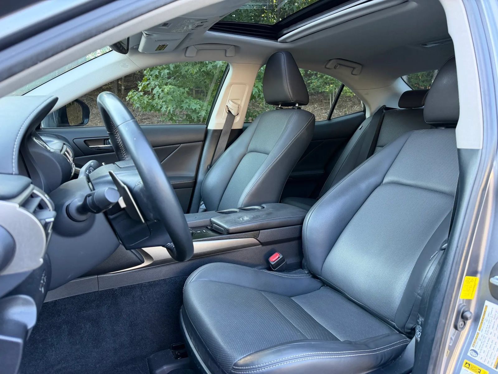 Used 2014 Lexus IS 250 w/ Navigation Package RWD image 8