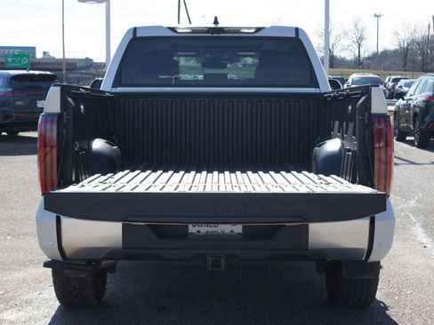 Used 2022 Toyota Tundra Limited w/ TRD Off-Road Package image 17