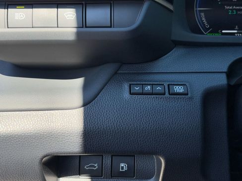 Certified 2026 Toyota Crown XLE image 31