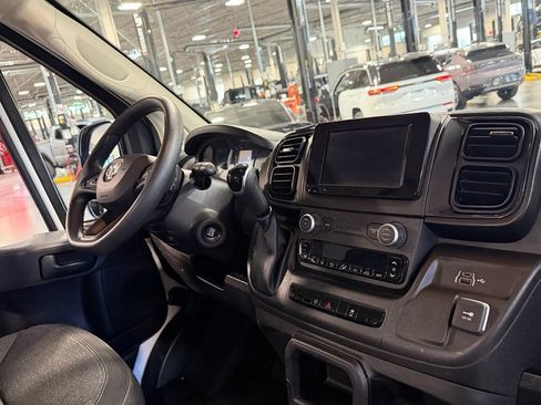 Used 2024 RAM ProMaster 2500 w/ Convenience Group FWD image 28