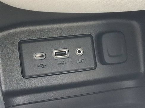 Used 2019 Chevrolet Equinox LS FWD image 15