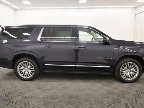 Used 2024 GMC Yukon XL Denali image 9