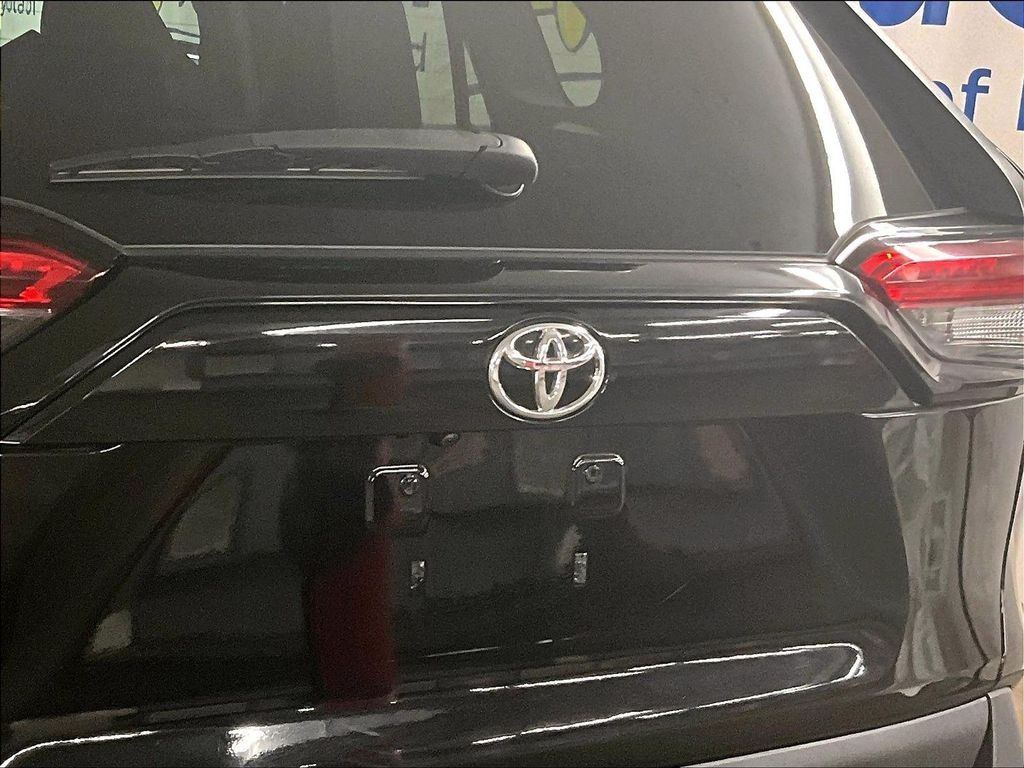 Used 2024 Toyota RAV4 Adventure AWD/4WD image 26