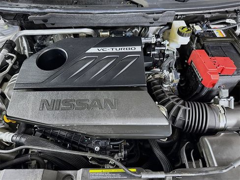 Certified 2023 Nissan Rogue SV image 32