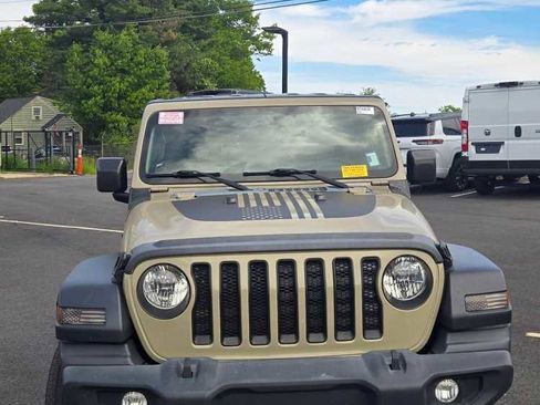 Used 2022 Jeep Wrangler Unlimited Sport AWD/4WD image 2