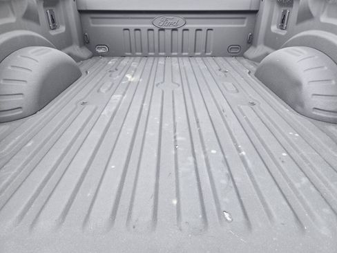 Used 2022 Ford F250 Lariat w/ Black Appearance Package AWD/4WD image 32