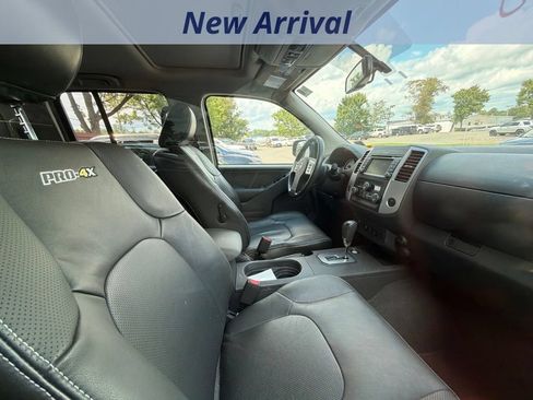 Used 2020 Nissan Frontier PRO-4X w/ Pro-4x Utility Package AWD/4WD image 3