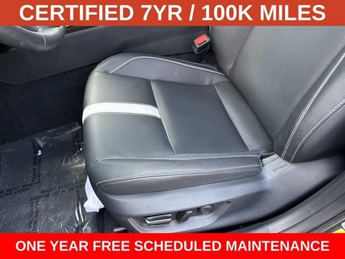 Used 2025 Toyota Camry SE w/ Convenience Package FWD image 15