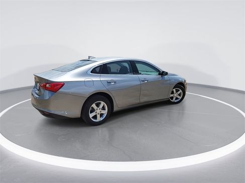 Used 2024 Chevrolet Malibu LT image 8
