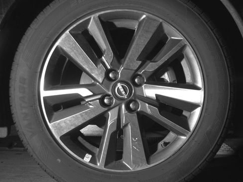 Used 2025 Nissan Versa SV FWD image 16