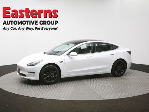 Used 2020 Tesla Model 3 Standard Range RWD image 52
