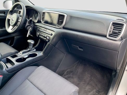 Used 2022 Kia Sportage LX image 26