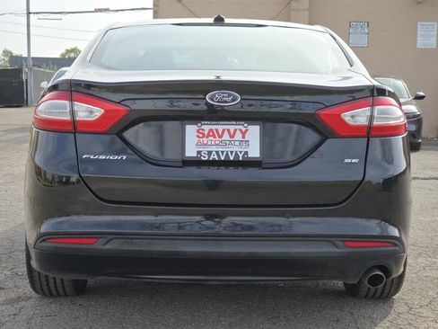 Used 2016 Ford Fusion SE FWD image 12
