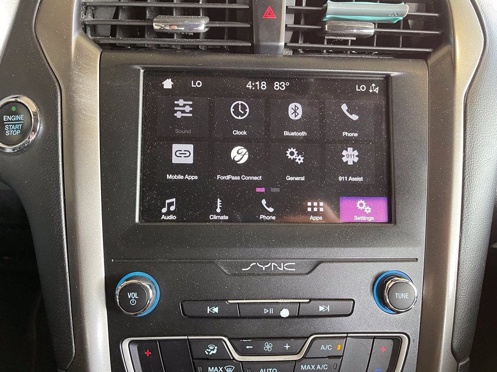 Used 2019 Ford Fusion SE FWD image 9